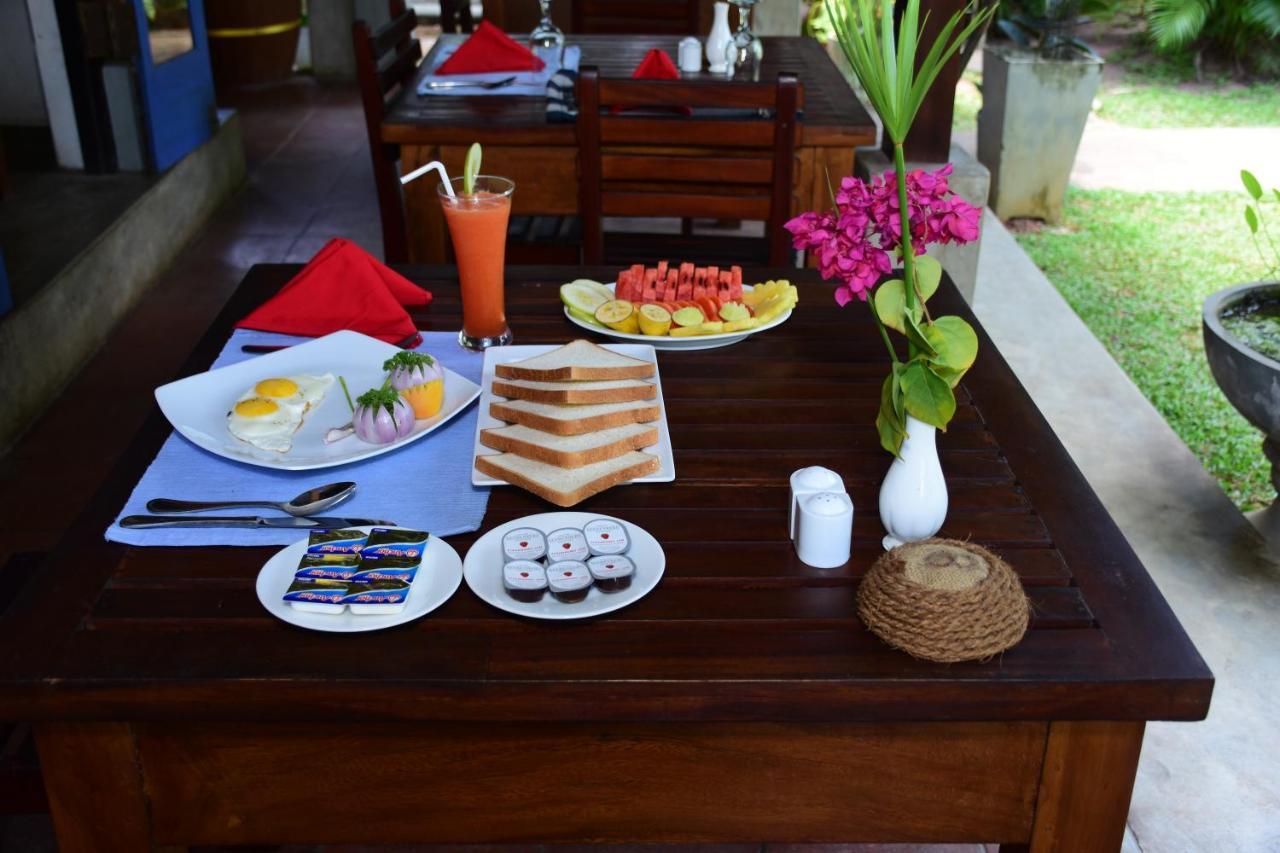 Pavana Hotel Negombo Dış mekan fotoğraf